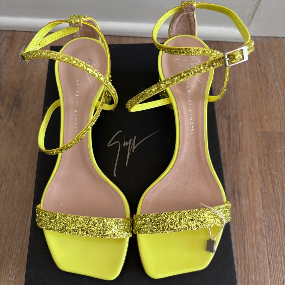 Giuseppe Zanotti Yellow Gold Glitter Sandals